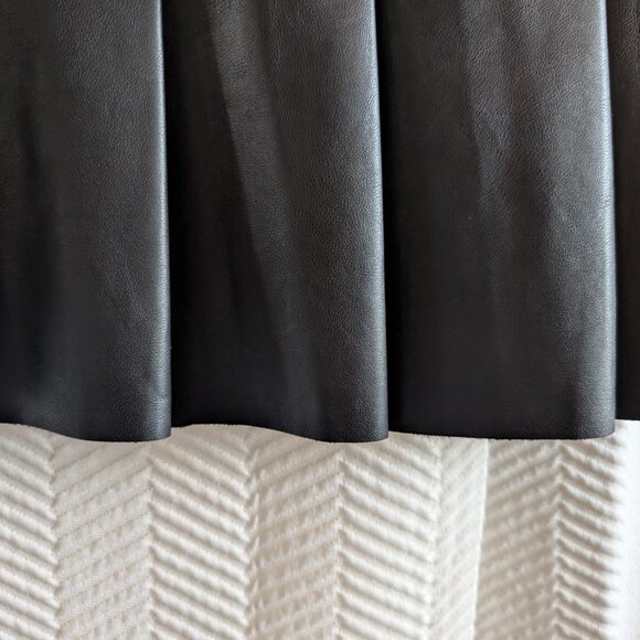 En Saison Black Vegan Leather Pleated Mini Skirt Medium Tennis skirt - Picture 7 of 11